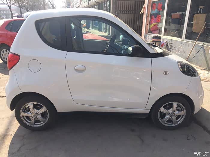 众泰知豆301c作业及感受 贴膜作业