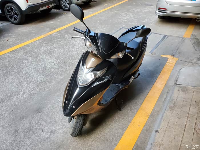 坏人我来当一个本田粉眼中的铃木um125t