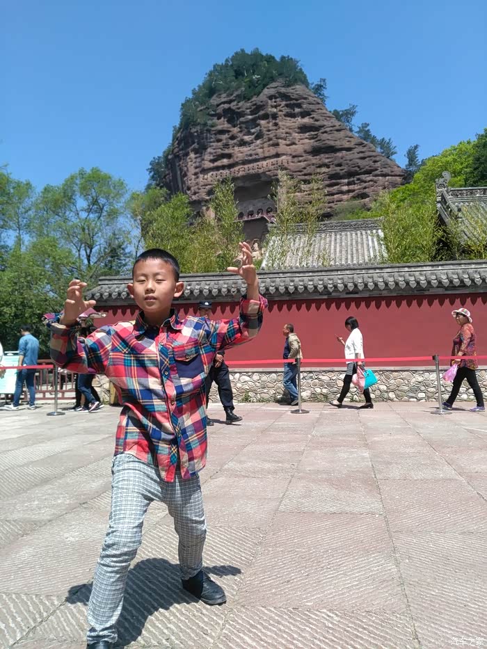 我要再来个龙爪功! 吼,,哈,,.