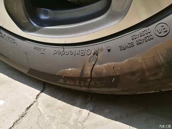 急新车轮胎给破了必须要换新胎吗