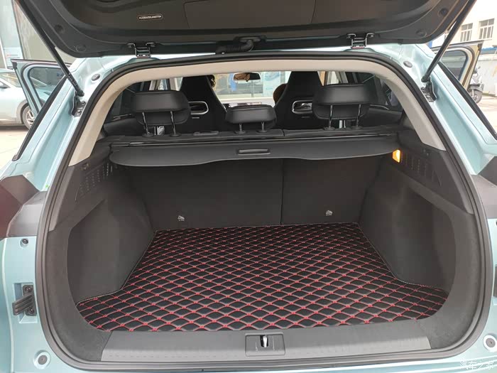 后备箱空间大吧