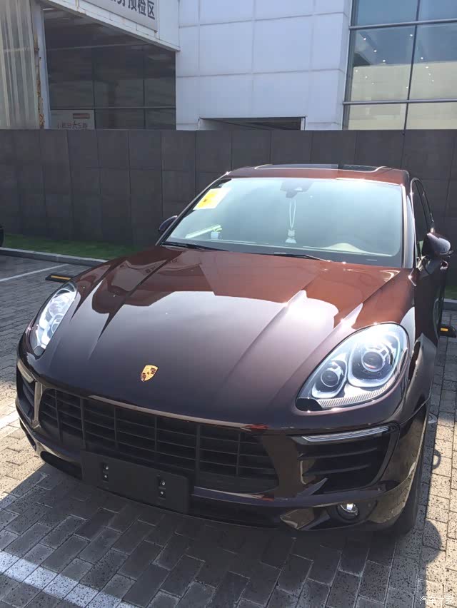 512提桃木红macan送给你南丁格尔节的特别礼物