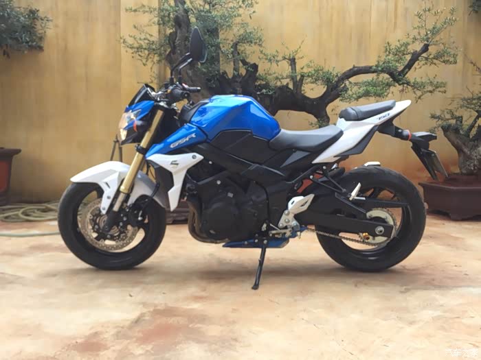 2014款gsr750暴力街车95成新1手碣石水价格合适你来提