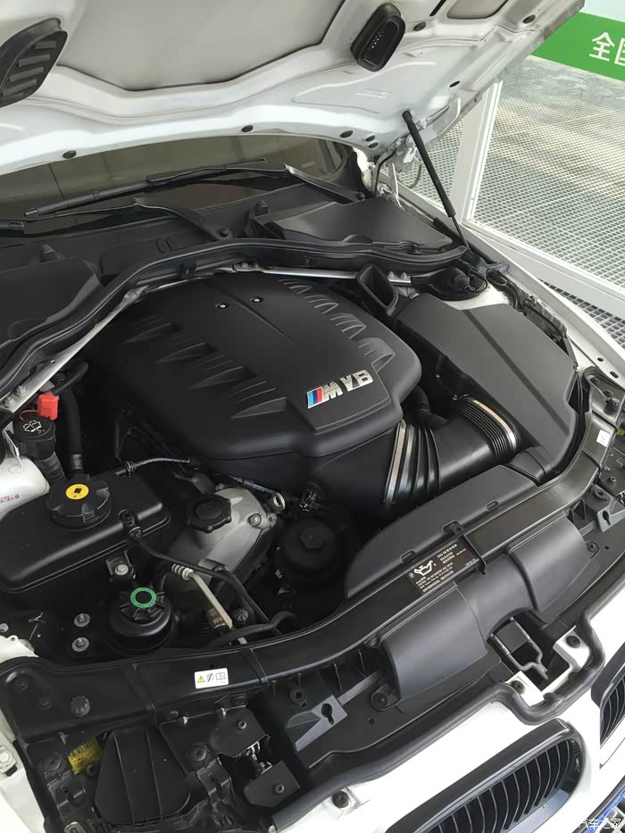 最近e92m3这么热,那我也来发一下去年买的e92吧