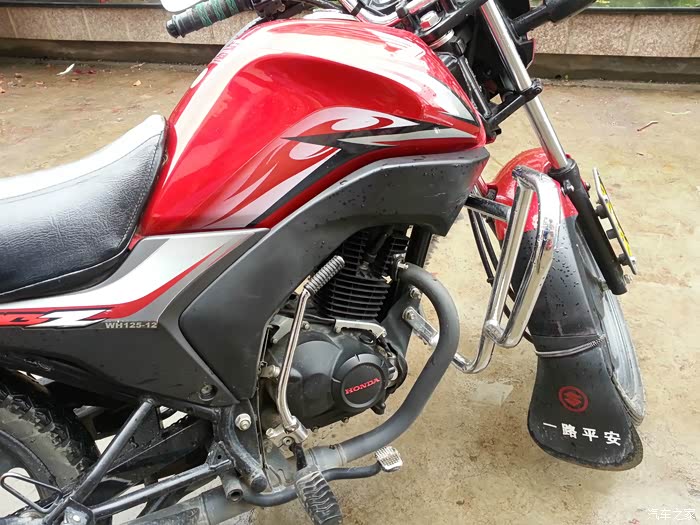 十九岁的少年与他的本田cbz125