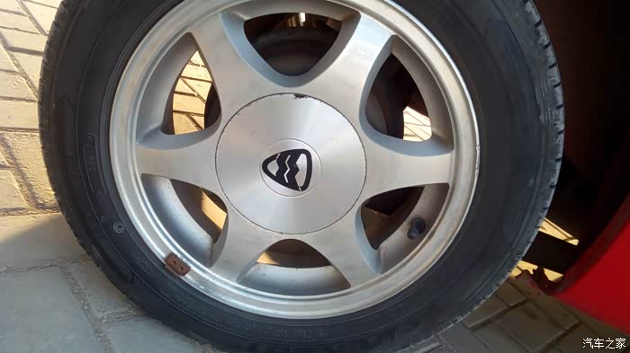 出售路宝轮毂一个