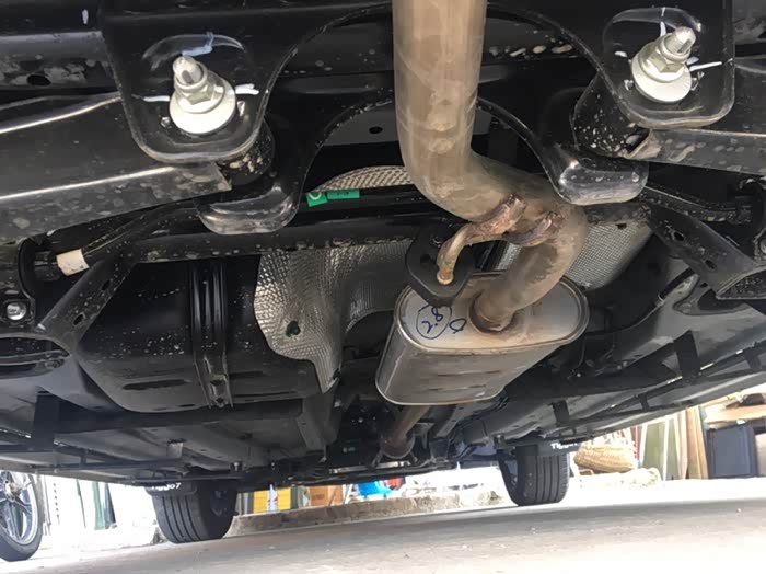 瑞虎7原车底盘就有装甲了需不需要在喷一层呢