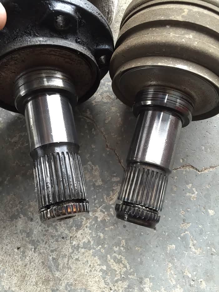 还有半轴花键也有点差异,牛魔王间隙一些,安装相对费劲,还好轻微磨一