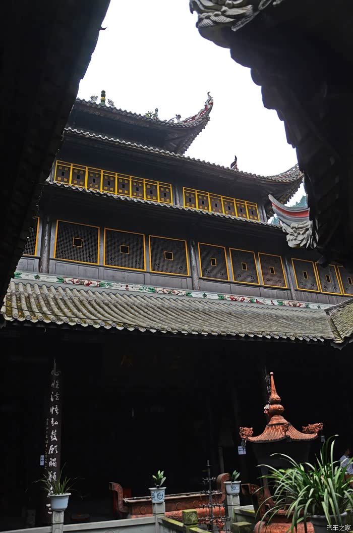 远景suv欢乐行深山藏古寺川王宫儒释道三家合一美哉