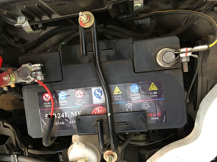 【图】电瓶线有一根是搭在上面的?_v3菱悦论坛_汽车之家论坛