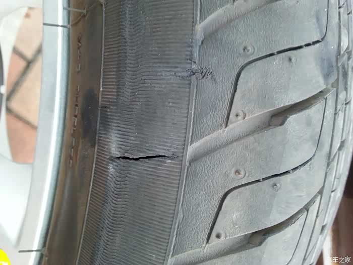 新车轮胎破裂求大神分析原因