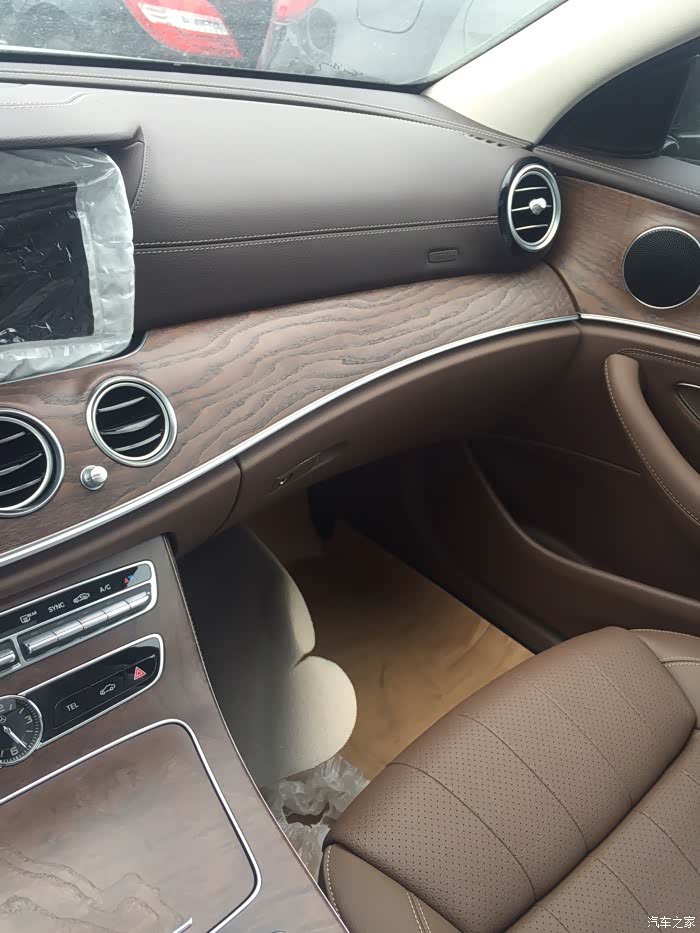 【图】刚提的300豪华,木纹变了_奔驰e级论坛_汽车之家论坛