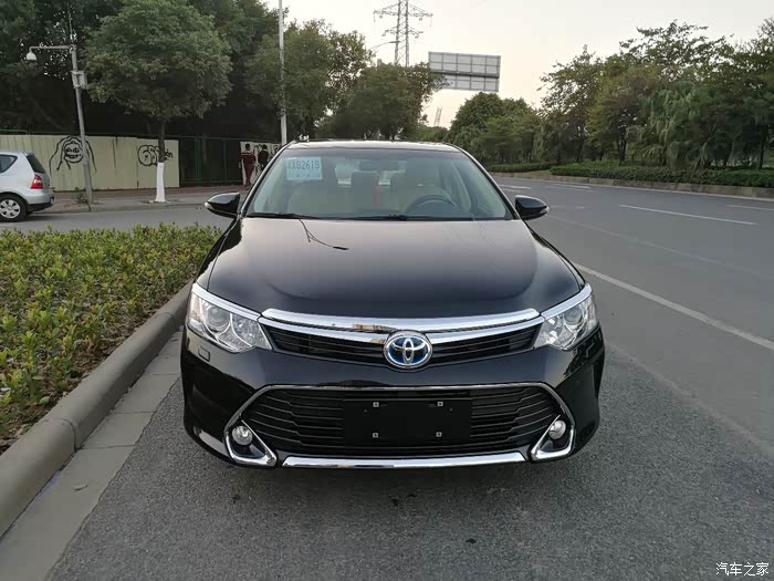 不喜欢8代的外型,终于提到7.5代双擎凯美瑞