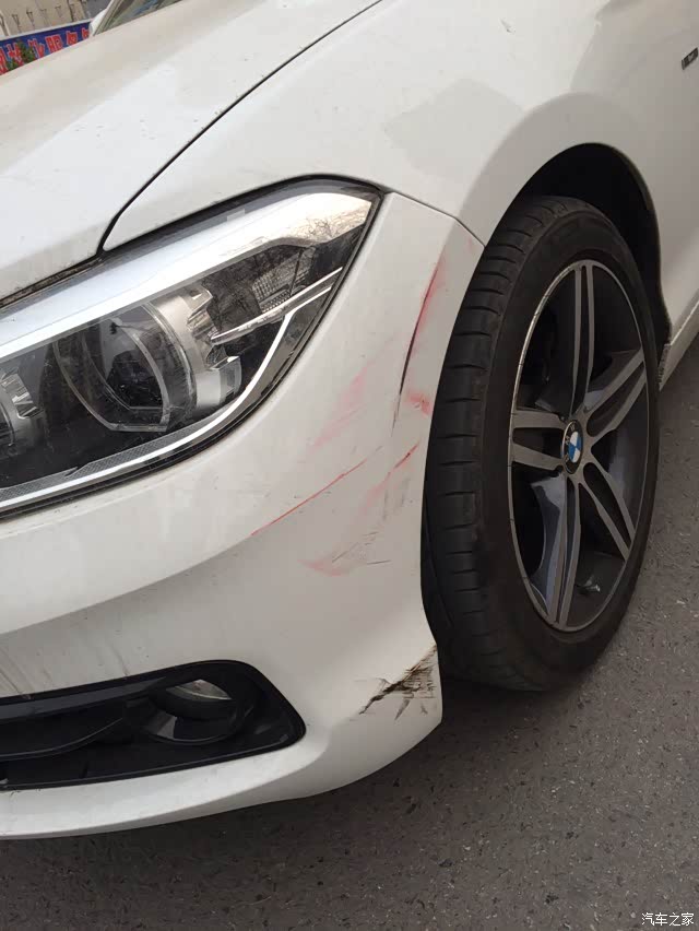 【图】被刮了,对方跑了_宝马1系论坛_汽车之家论坛