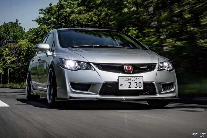 银色本田思域fd2,靓仔又耐看