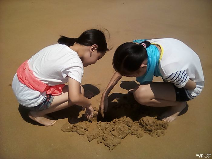 走,帶你海邊玩沙去