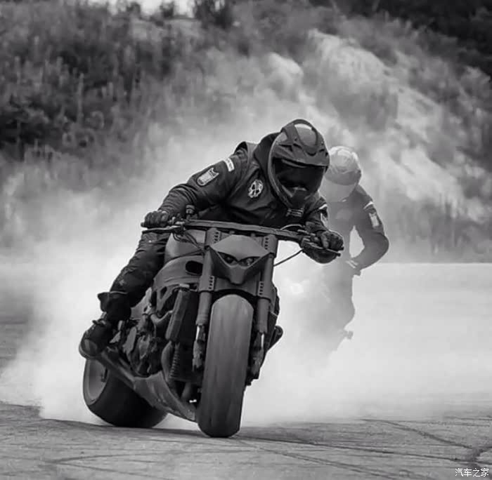 【图】广东惊现全球限量2台的"猎食者"机车_摩托车论坛_汽车之家论坛