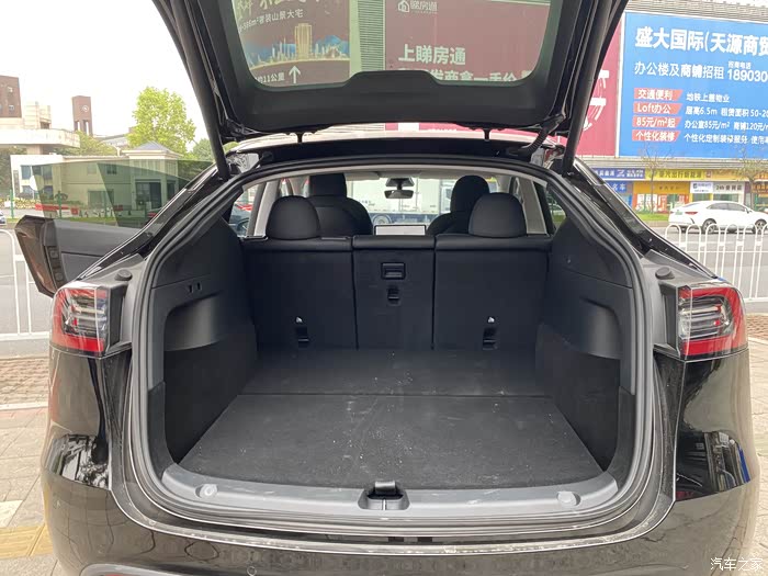 【图】美好生活如期而至——说说特斯拉y,帅气和实力并存的选手_model