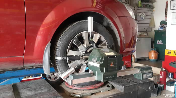 爱车10万公里之更换轮胎,减震器