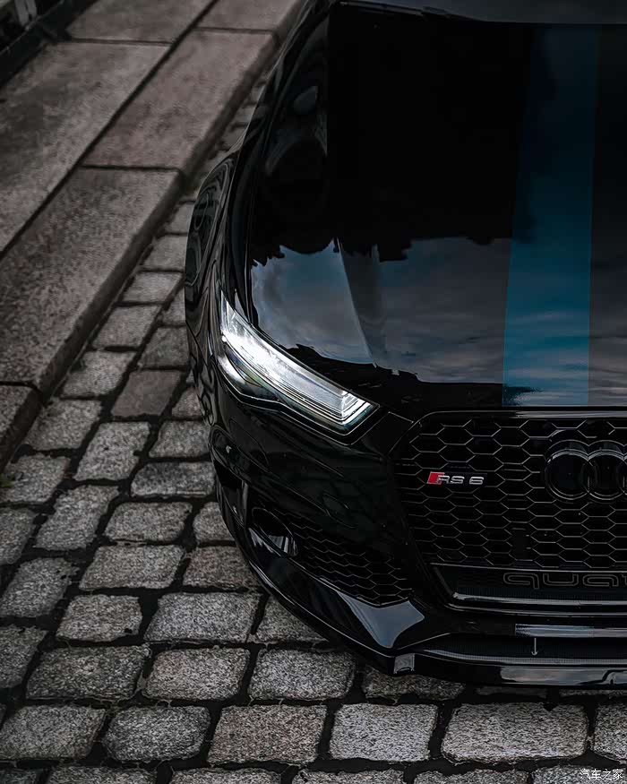 奥迪rs6avant黑武士一枚