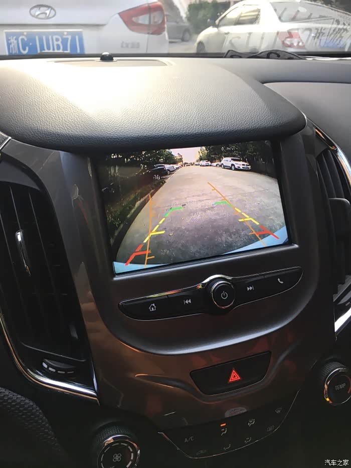 17款科鲁兹原屏加装倒车影像作业求加精