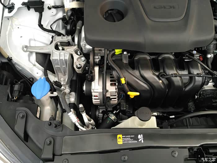 请问领动的水箱在哪儿