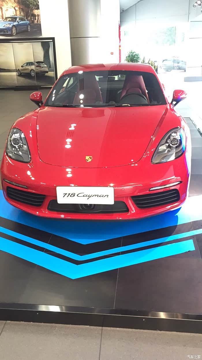 718卫红和胭脂红有没有明显实车对比啊