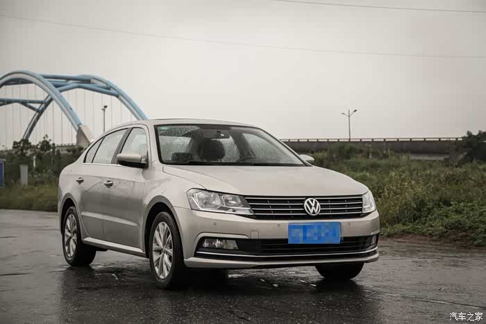 浅金色我觉的非常适合我耐看型造型完美