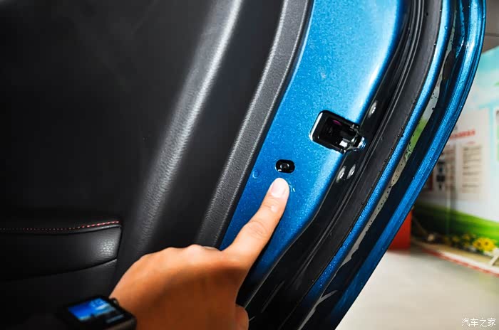 儿童锁这种标配,还有哪个厂家会忘的?