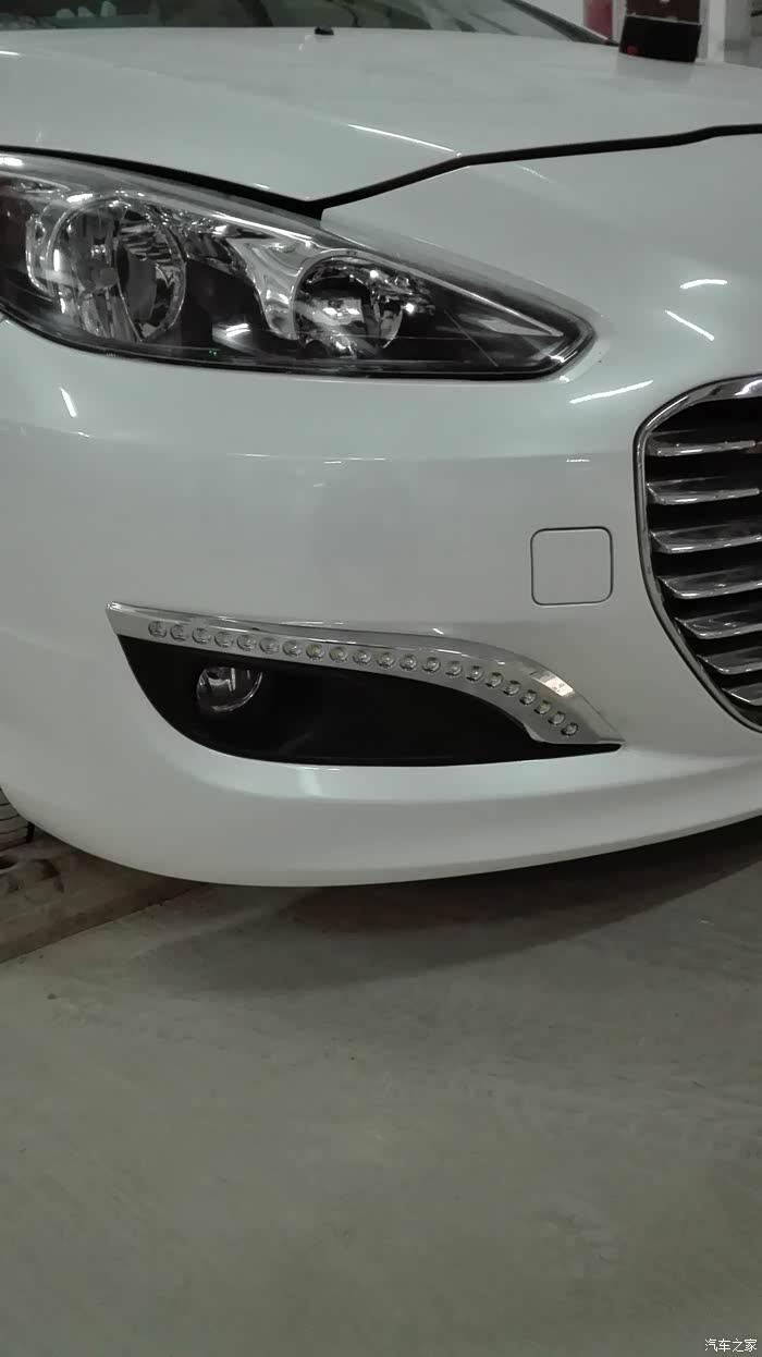 2014款标致308原厂日行灯终于如愿以偿