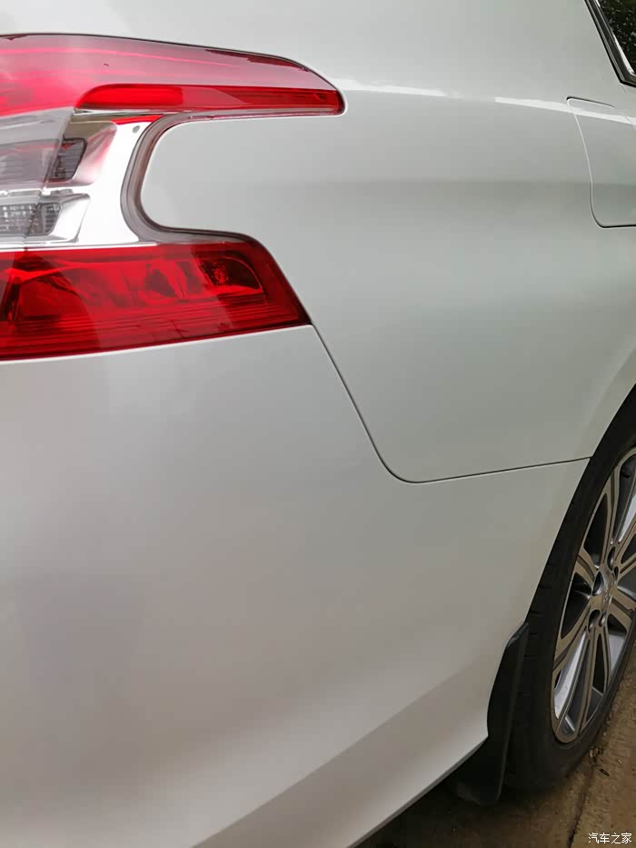 15款40812t珍珠白车漆色差问题请教