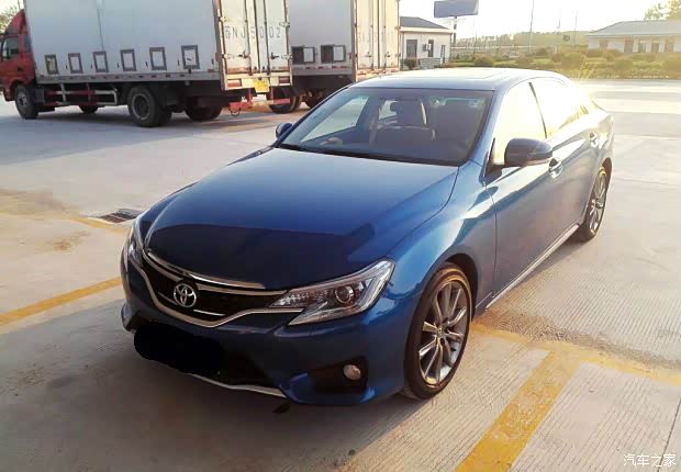 15年4月日的丰田锐志2.