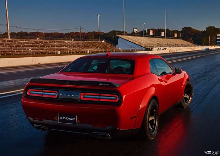 肌肉车的终极形态:道奇挑战者srt demon