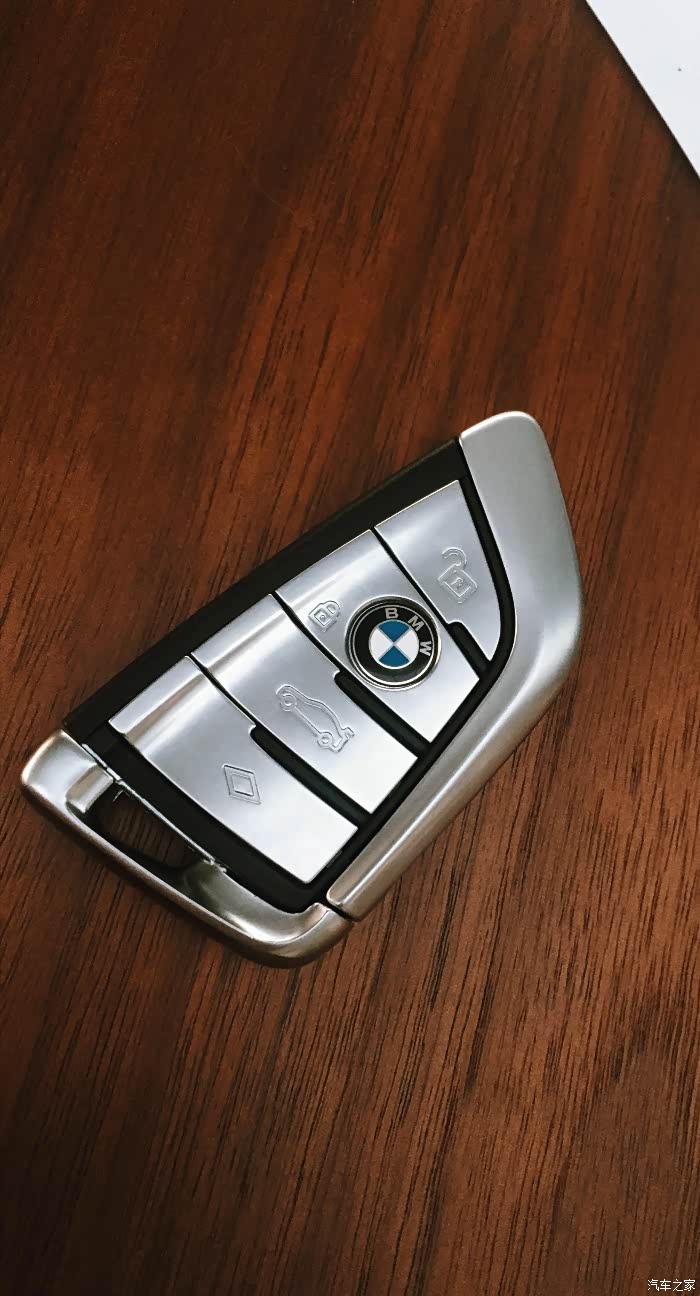 【图】大佬们 问一下 钥匙上最下边的菱形按键是怎么用的_宝马5系论坛