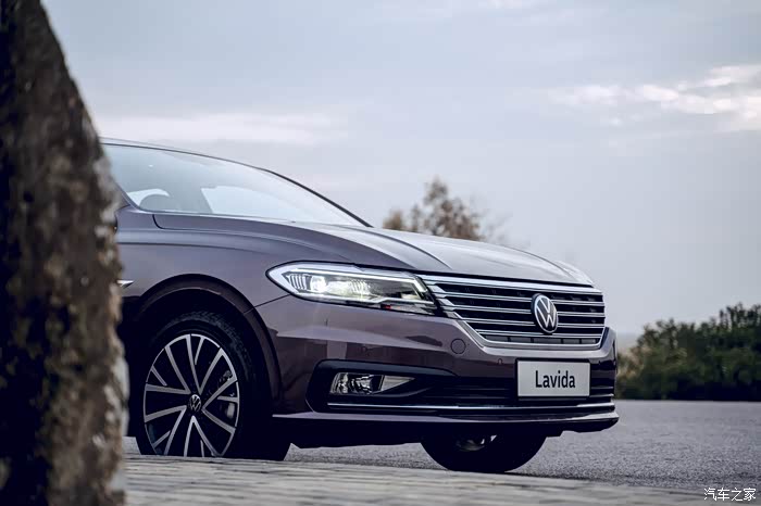 次元车番传递爱和温暖上汽大众朗逸lavida见证邮差少女成长