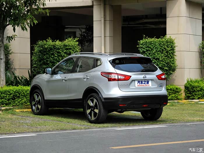 有买银色逍客的吗?哪位大神发几张图片来参考参考?谢谢啦