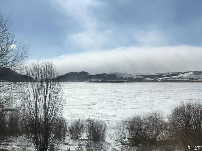 说,依旧是白雪皑皑,片深冬景象,冬季风雪较,风吹雪飘