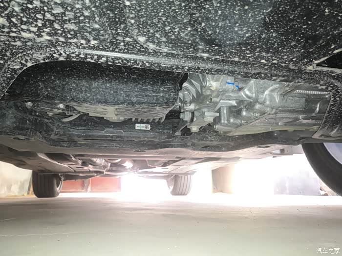 问一下朋友们途岳330为什么没有发动机下护板280都有呢