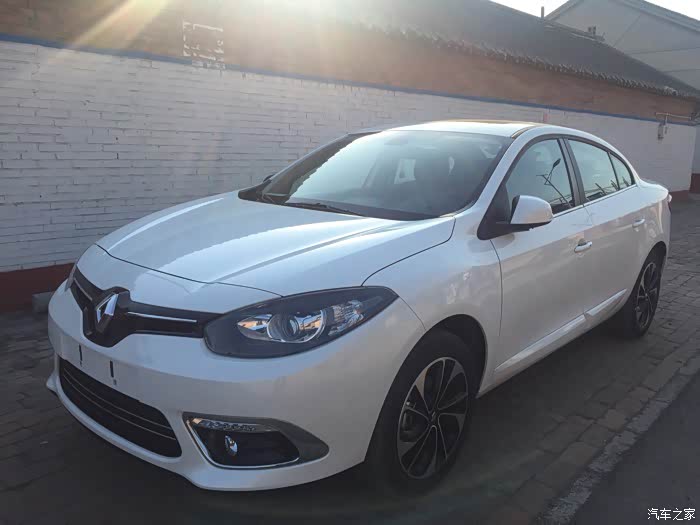 这才是我想要的车 提雷诺新风朗时尚白