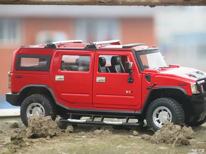 谁说红色不男人春日赏红色悍马大片秀