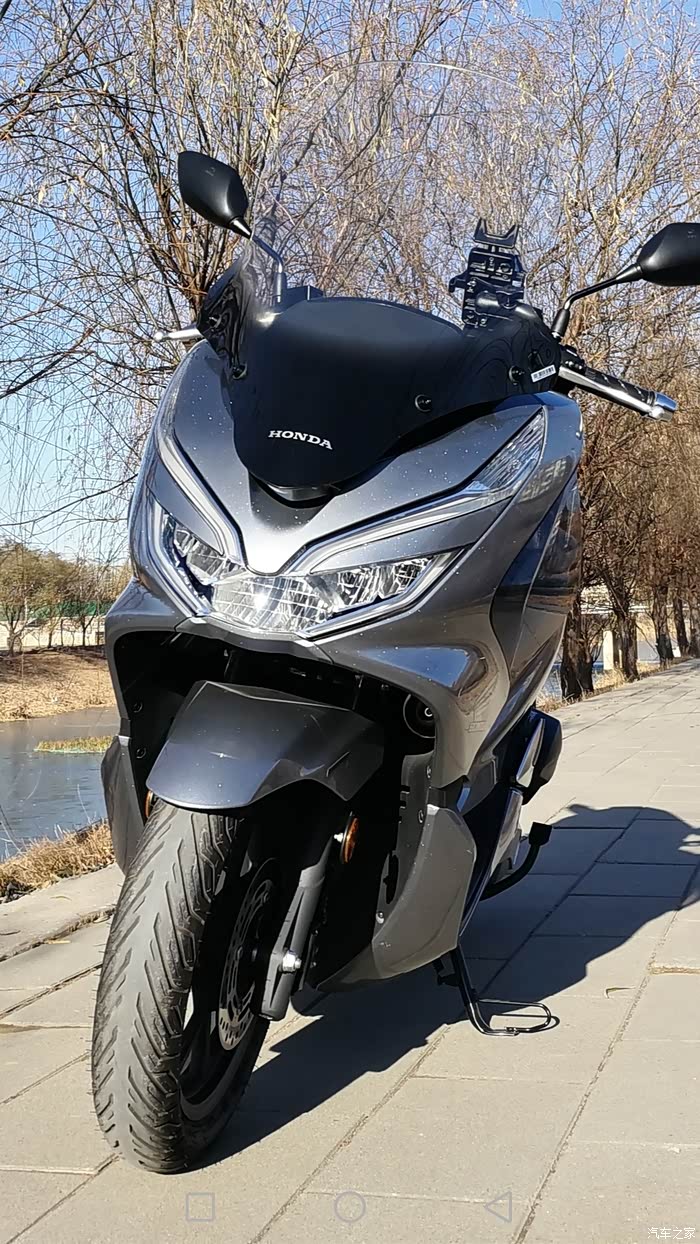 我心目中的本田pcx摩托车