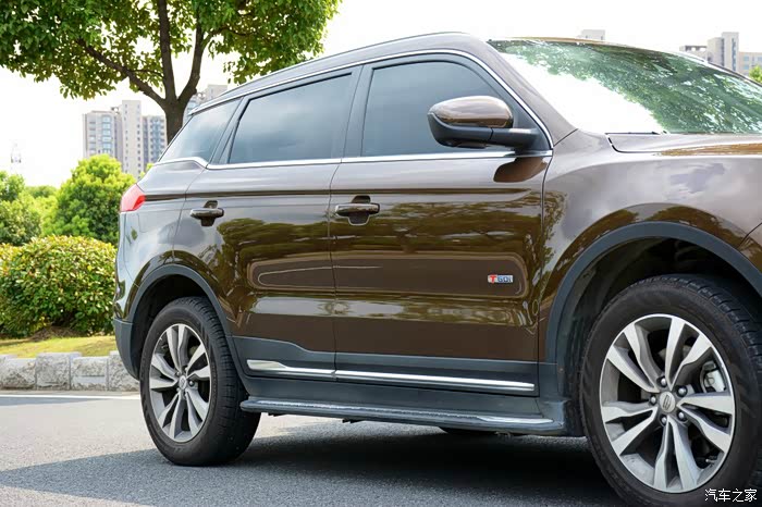 申精多图无悔之选博越18t棕色提车作业