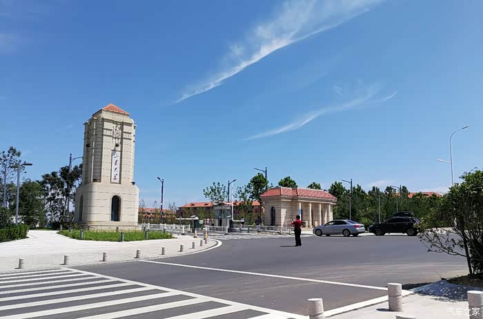 山东大学青岛校区建的很漂亮驾车去看看