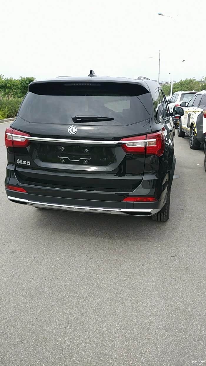 【图】x7最新改款车型图片 换是三条杠漂亮啊_景逸x7论坛_汽车之家