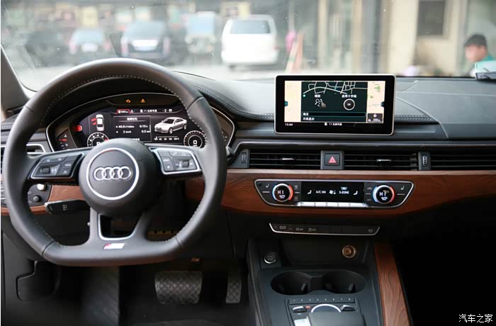 奥迪2017 a4l进取型 内饰改装 作业