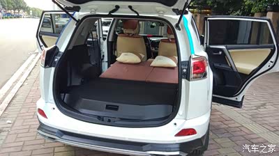 rav4荣放风尚白,改造床车,解决不平的问题,车上可以睡觉了.