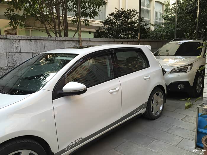 傲虎的珍珠白是偏黄色的.不知道5年后会有色差么.