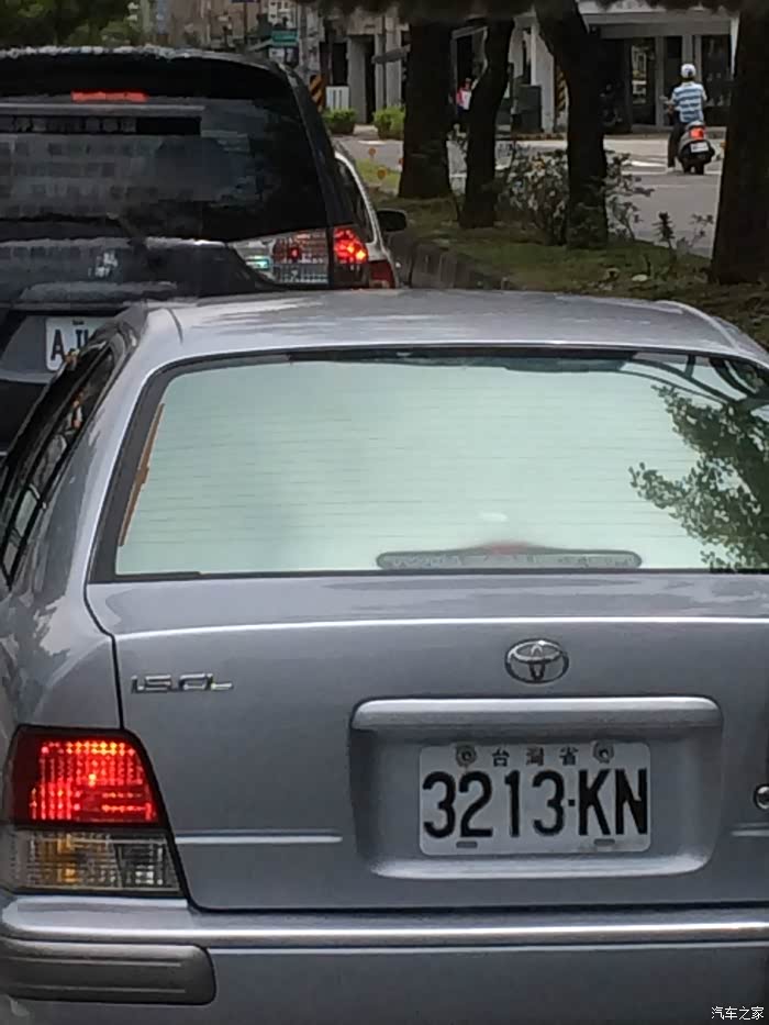 台湾省车牌,街上这样车牌车.