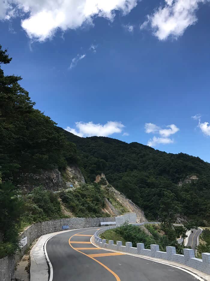 我在秋名山上谁敢一战