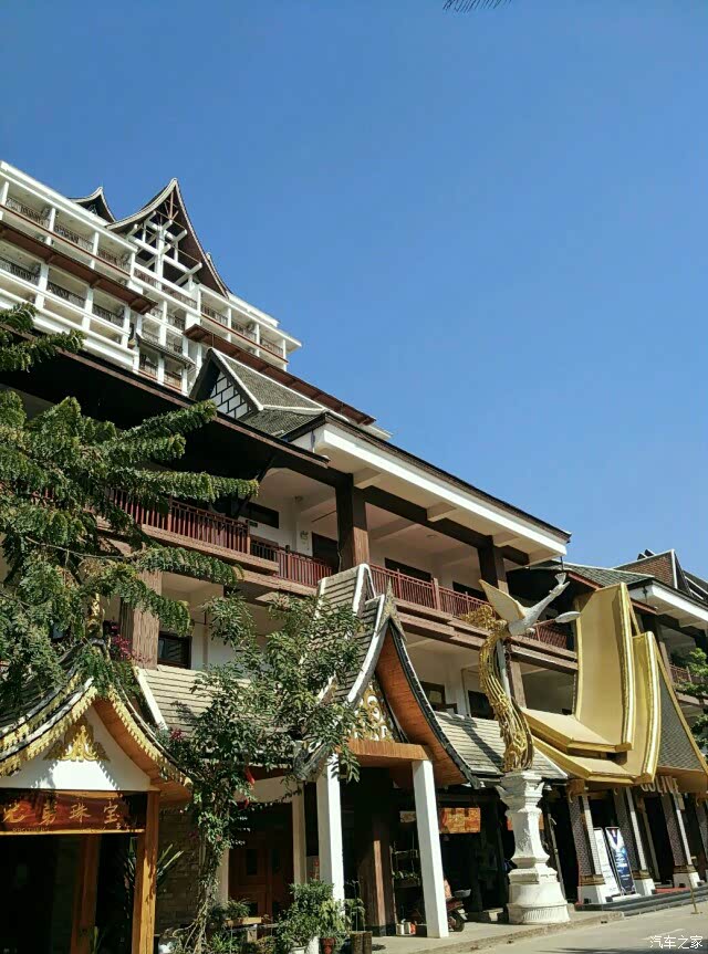 酒哥发帖西南行七彩云南2十二千块田